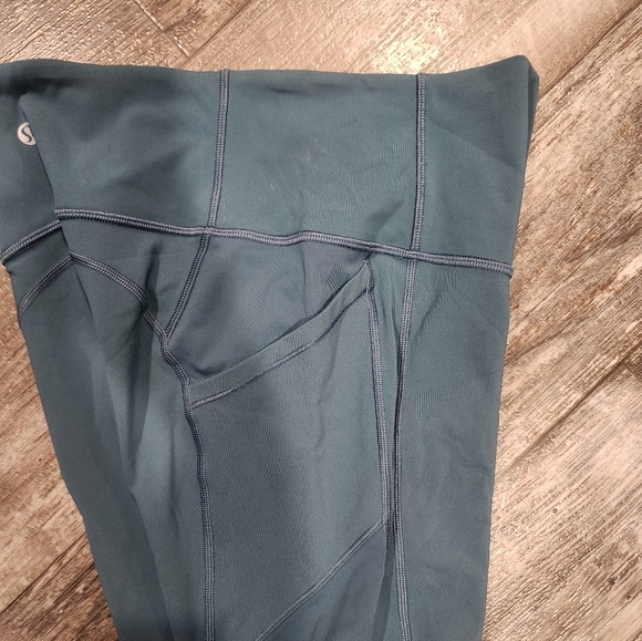 Lululemon High-Rise Athletic Leggings – Women’s Size 8 - Picture 5 of 5